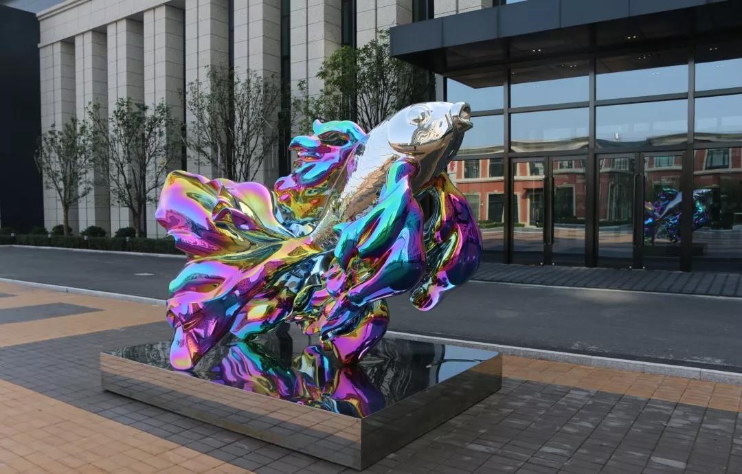 竞衡88广场：高孝武雕塑开启2019新年艺术之旅，金山跨年打卡看这里！！！